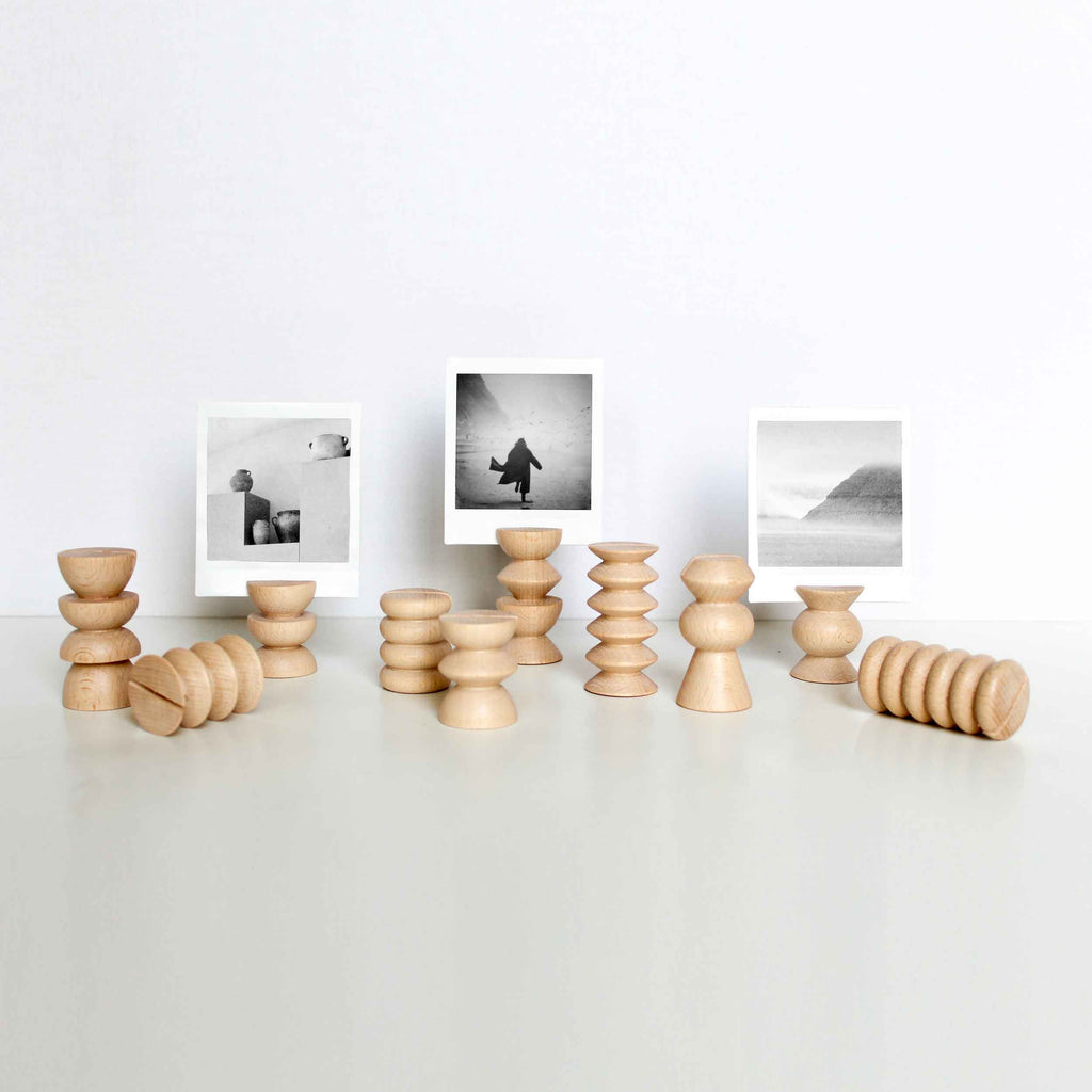 Totem Family - 10 Picture / Postcard Stands Set